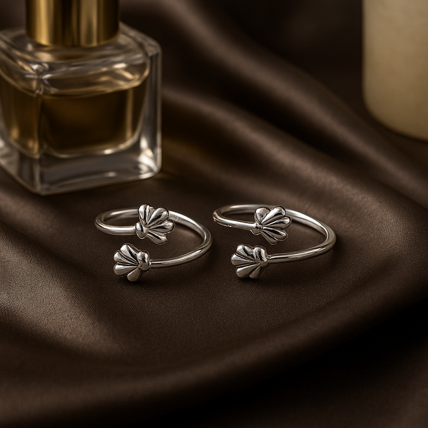 Oxidised Silver Petal Toe Rings – Rustic Charm