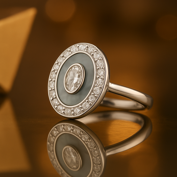Oval Halo Ring – Classic Radiance